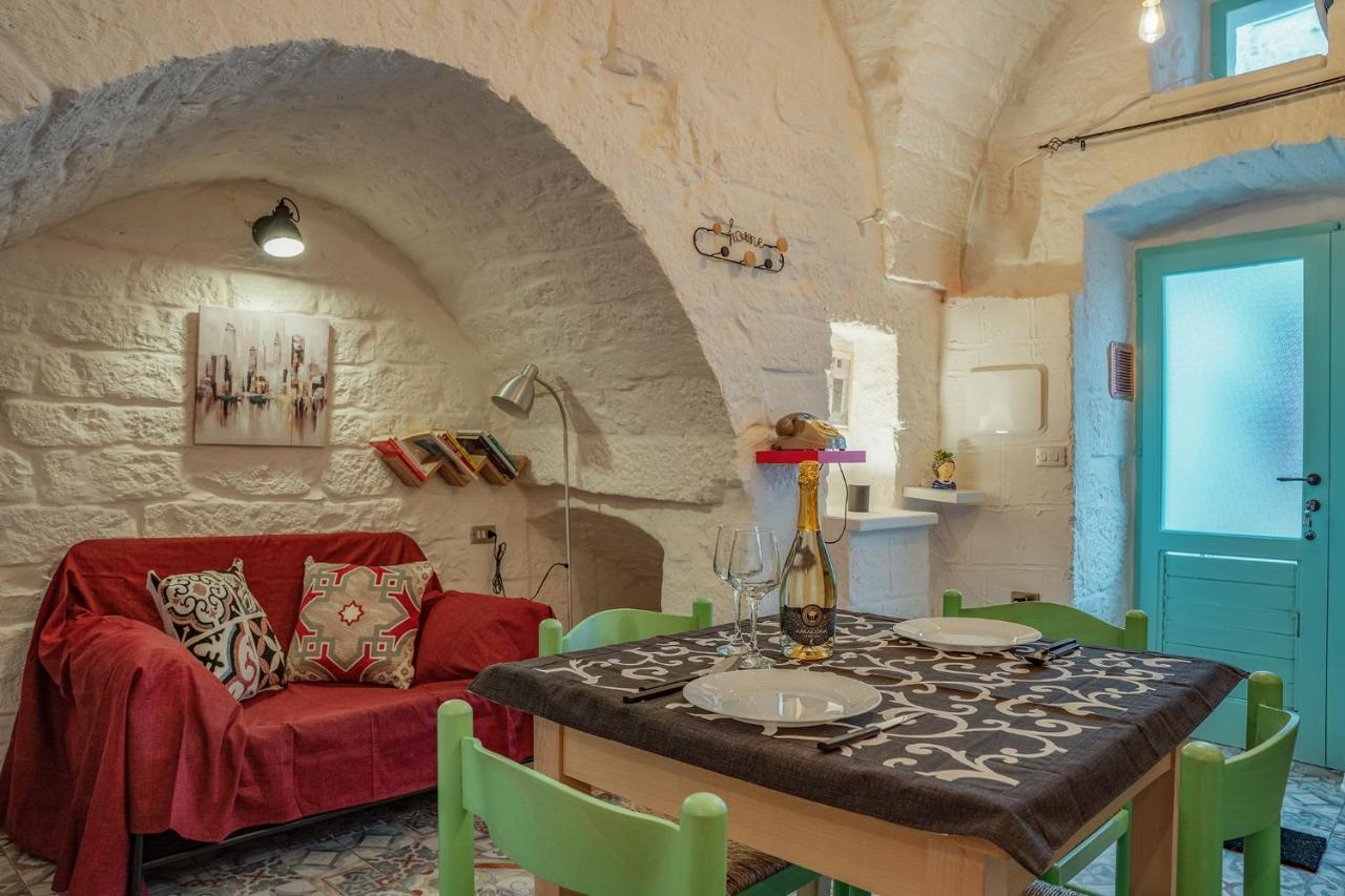 Casa Vacanze “House On The Left” Ceglie Messapica Esterno foto
